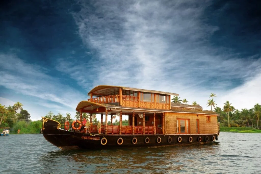 Sunrise Shikara cruise in Alleppey backwaters.